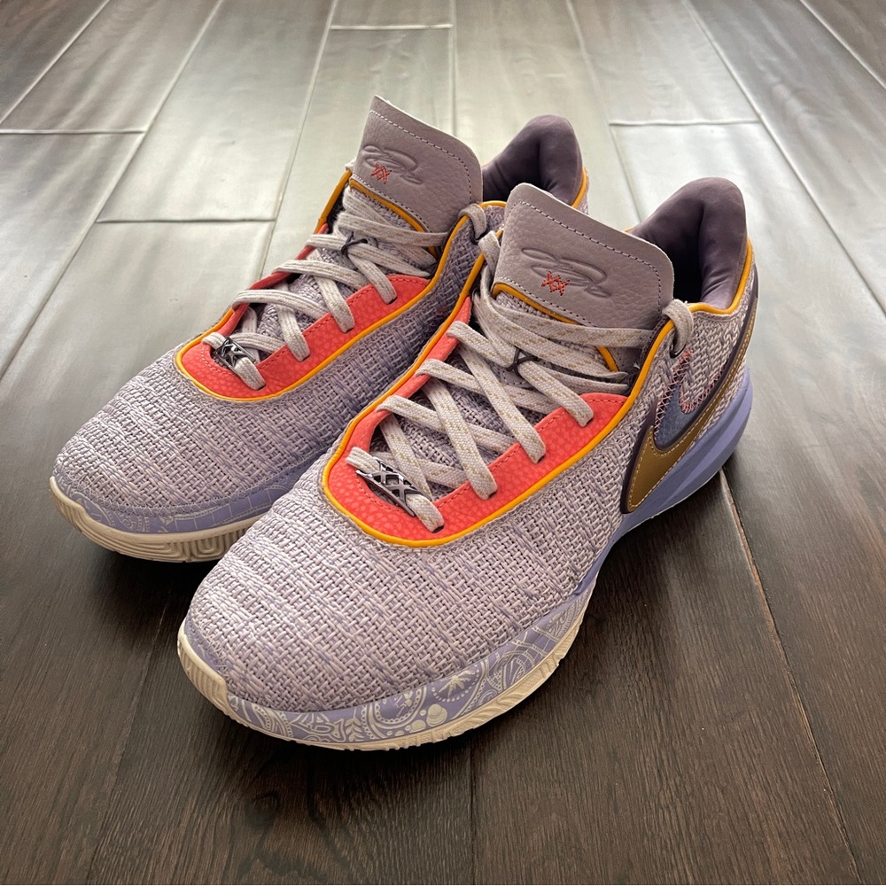 Nike LeBron 20 Violet Frost Men’s 10.5